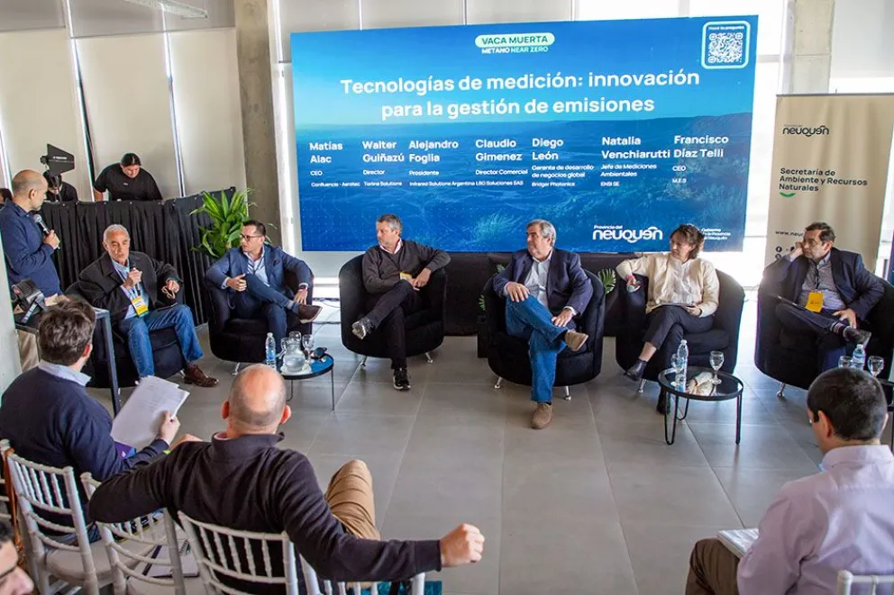 Neuquén fortalece recursos técnicos para medir y reducir las emisiones de metano en Vaca Muerta md (6)